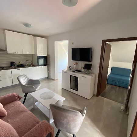 Guesthouse Ruza Sobra Apartments In The Attic Of The House Luaran gambar
