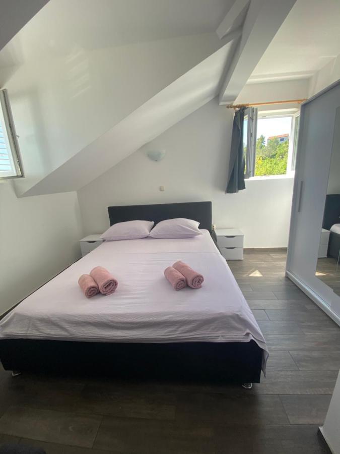 Guesthouse Ruza Sobra Apartments In The Attic Of The House Luaran gambar