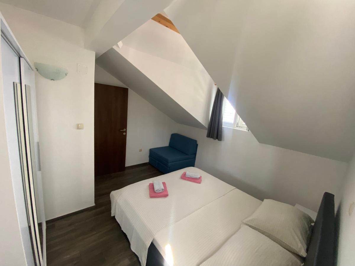 Guesthouse Ruza Sobra Apartments In The Attic Of The House Luaran gambar
