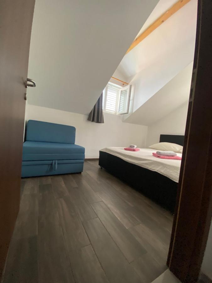 Guesthouse Ruza Sobra Apartments In The Attic Of The House Luaran gambar