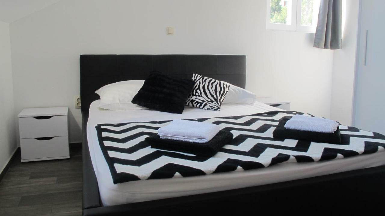 Guesthouse Ruza Sobra Apartments In The Attic Of The House Luaran gambar
