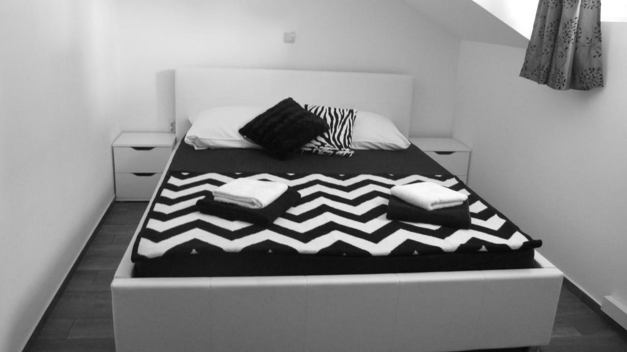 Guesthouse Ruza Sobra Apartments In The Attic Of The House Luaran gambar