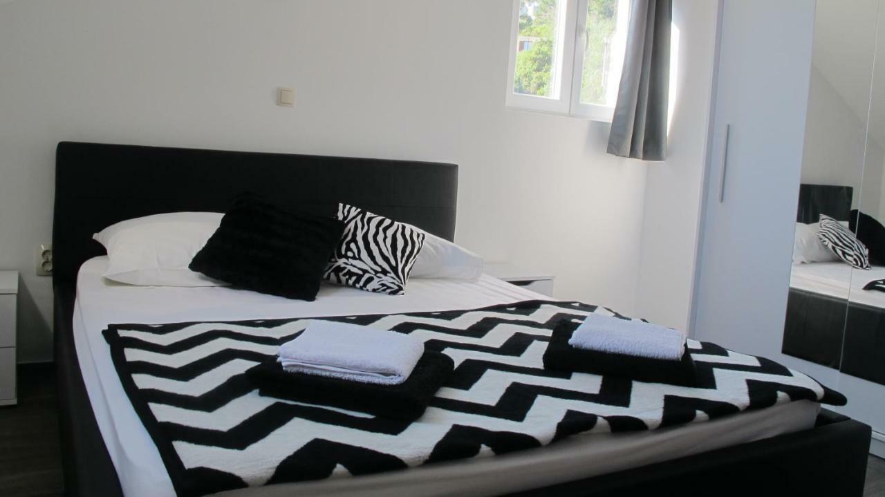 Guesthouse Ruza Sobra Apartments In The Attic Of The House Luaran gambar