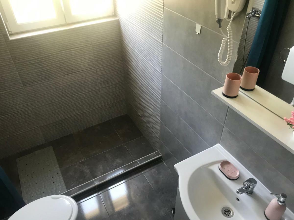Guesthouse Ruza Sobra Apartments In The Attic Of The House Luaran gambar